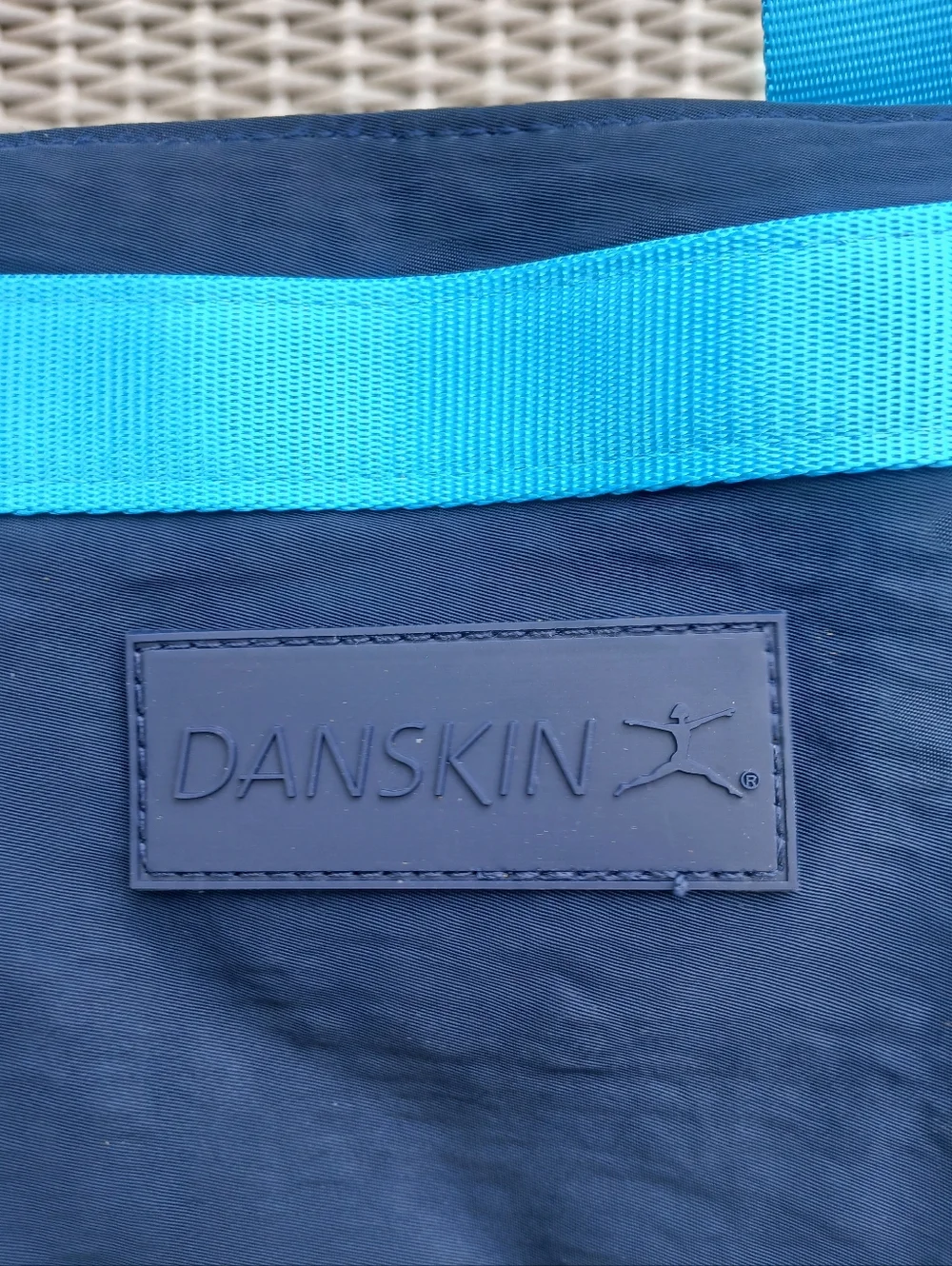 Danskin Convertible Sholder /backpack with Bright Turquoise Straps